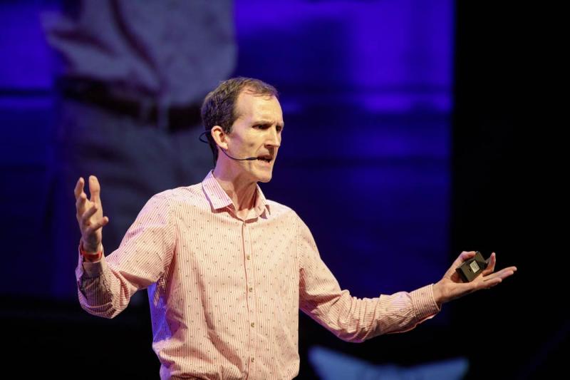 'A Warning About Technology&rsquo;: Acclaimed author to launch new book in Leitrim 