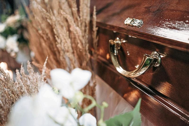 Church wake restrictions in Leitrim  parishes lifted after 'workable arrangement' agreed