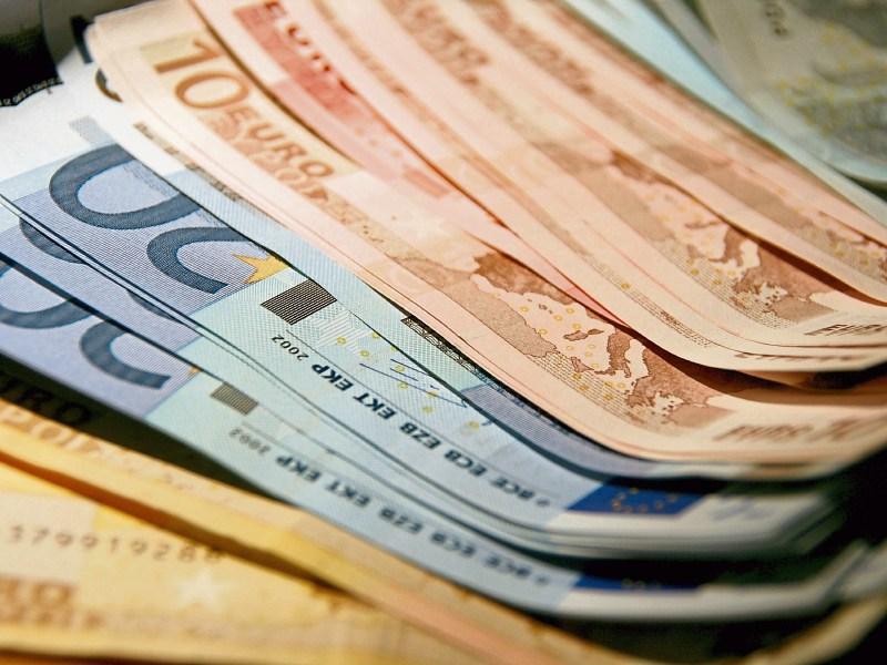 Calls for fairer pay for County Councillors