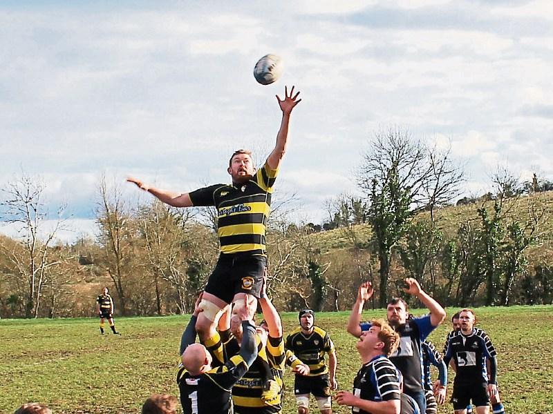 Carrick Seniors edge out Corinthians in titanic battle