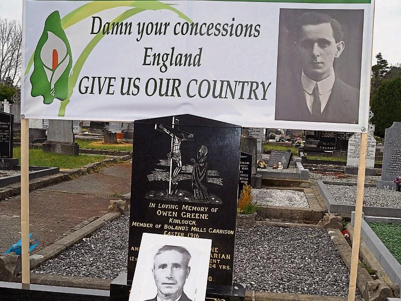 Wreath laying in memory of 1916 volunteer
