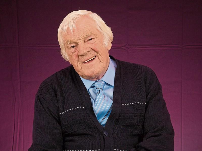 Country legend Big Tom passes away aged 81