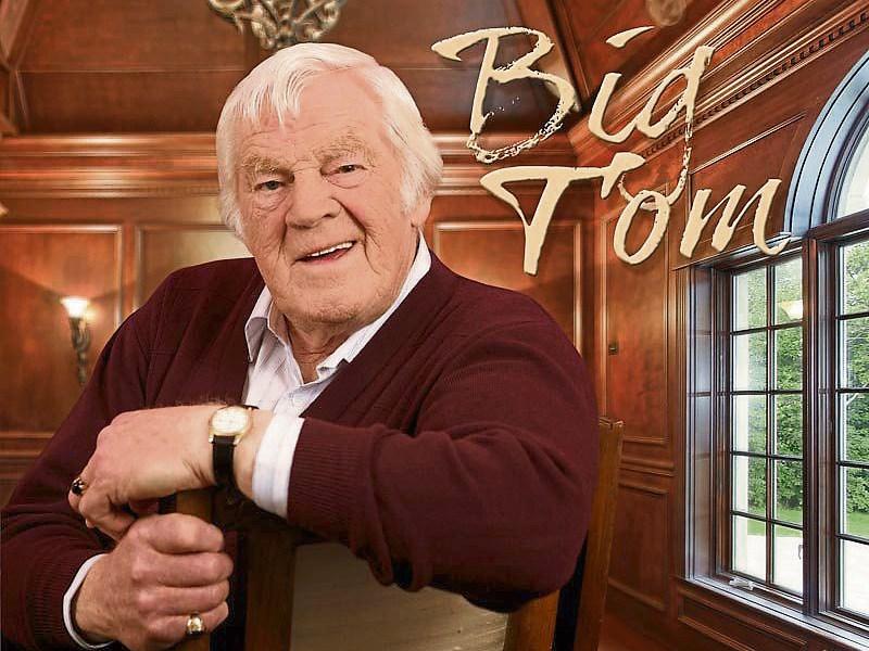 Book of condolences open for Big Tom at Leitrim's Rainbow Ballroom of Romance