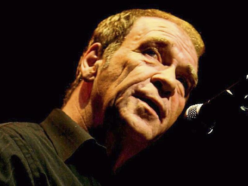 Finbar Furey live at Landmark Central