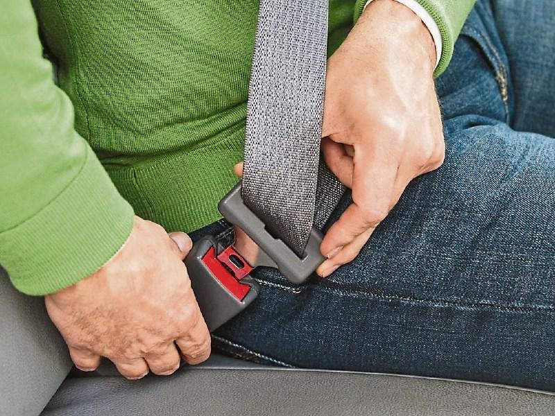 How NOT to wear a seatbelt