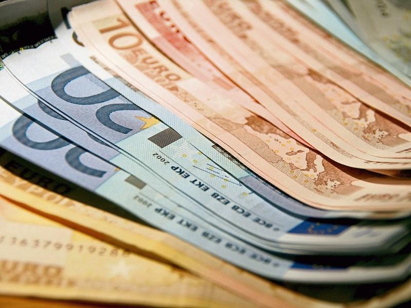Gardai say people should not keep cash at home