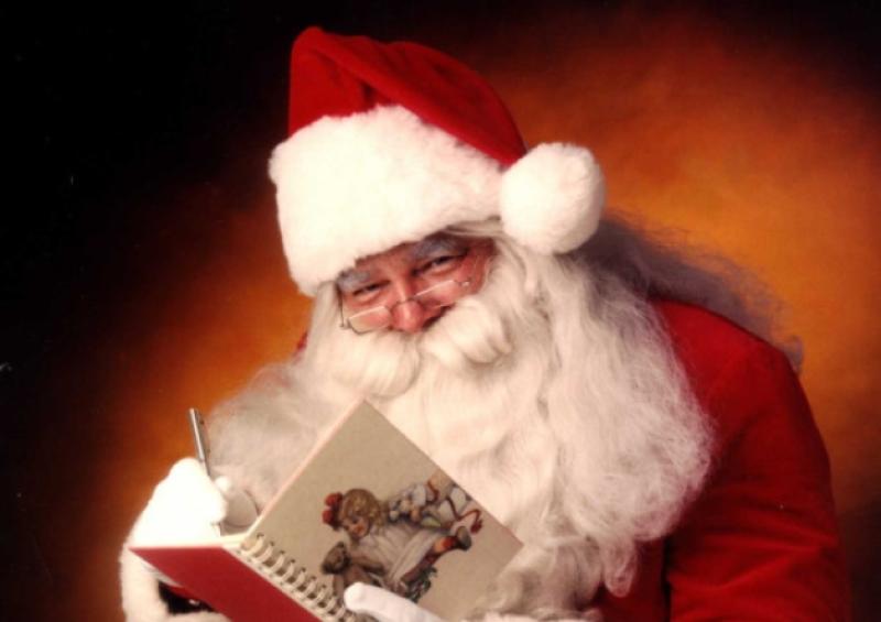 Santa Claus will deliver presents to children throughout Co Longford tonight