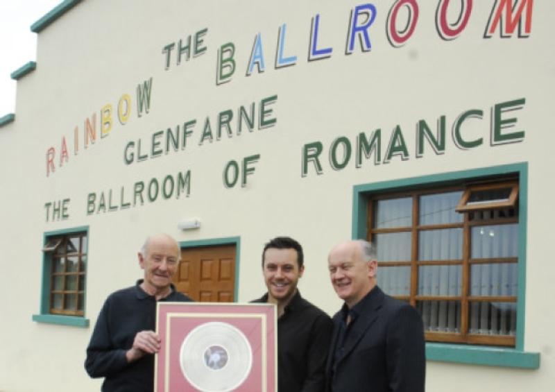 Nathan Carter is pictured with Gerry Finnernan who collected all the old posters and photos on display in the Rainbow and John Farry who wrote the song 'The Rainbow in Glenfarne.'