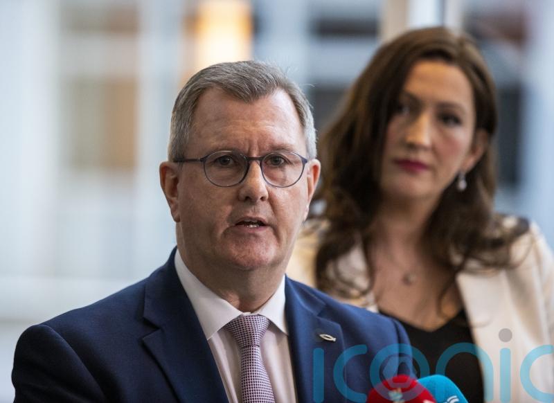 Donaldson asks Taoiseach to use influence to stop pro-IRA chants