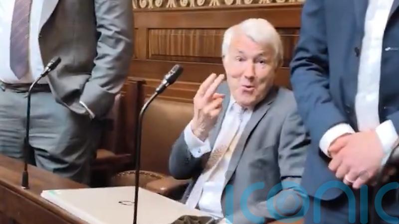 Michael Lowry accused of giving ‘two fingers’ to the Irish people in Dail video