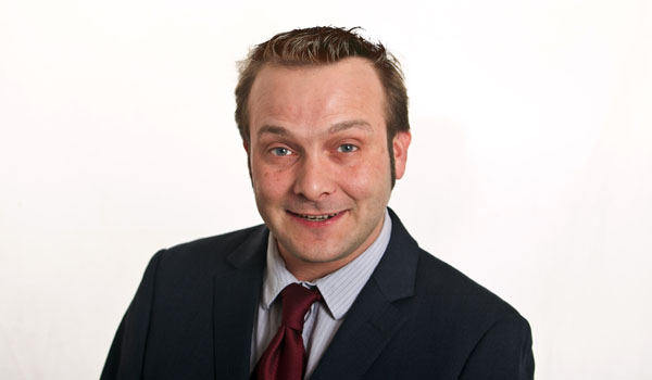 James Spring Auctioneer from REA Peter Donohoe